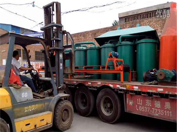 廣東炭化爐整套設(shè)備發(fā)貨現(xiàn)場(chǎng)